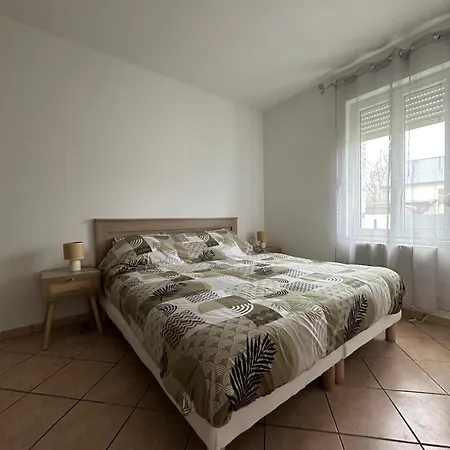 Maison Calme, Avec Terrasse Et Parking * Brancourt-le-Grand